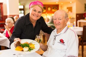 elderly-man-dining-aged-care-meals-800x533