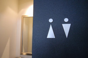 interesting-toilet-signage